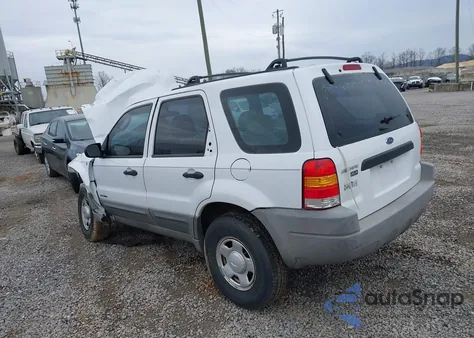 2002 Ford Escape Xls z USA, uszkodzony, nr VIN 1FMYU01162KC82694